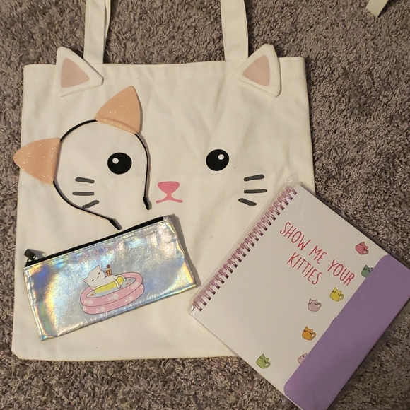 Forever 21 Cat Notebook, Tote & Accessories - Picture 2 of 8